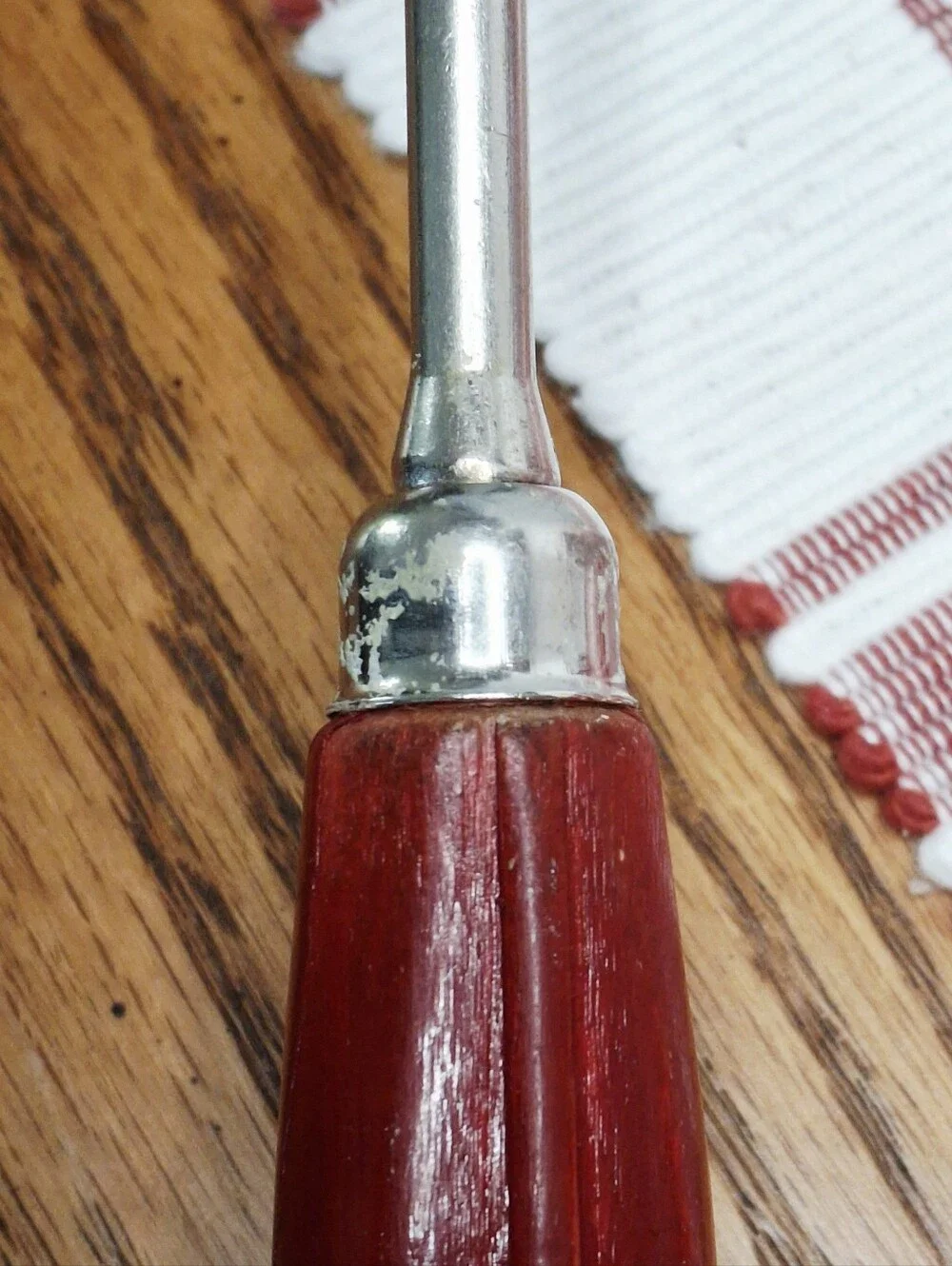 Vintage Red A&J Ekco Ladle Dipper Wood Handle Rustic Farmhouse Kitchen Decor USA